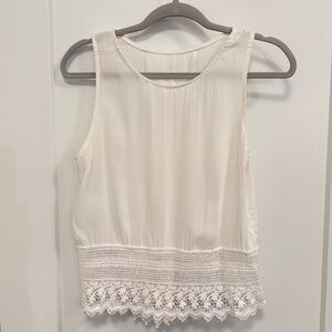 Pronto Moda Made in Italy White Sleeveless Crochet Hem Top Size Small